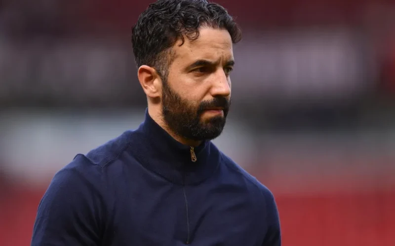 مانشستر يونايتد يتكبد مبالغ طائلة نتيجة قرار مفاجئ بشأن التعاقد مع أموريم